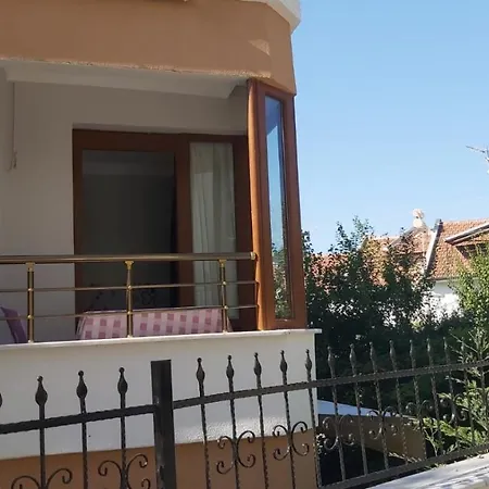 Altinoluk 2 Salon Denize 50 M Apartamento